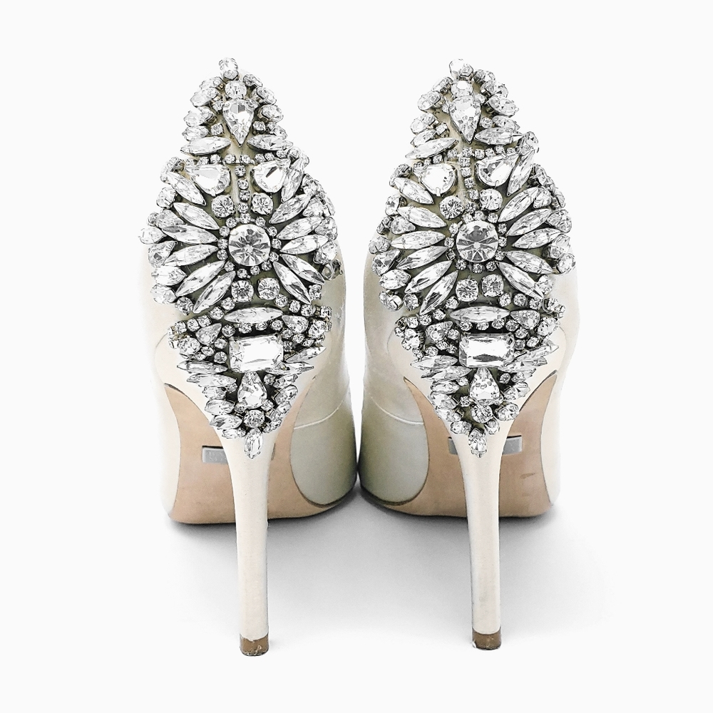 Badgley Mischka Maxine Ivory Satin Crystal Embellished Wedding Heels Sz 9
